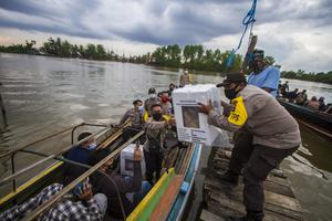 PENDISTRIBUSIAN LOGISTIK PEMUNGUTAN SUARA ULANG