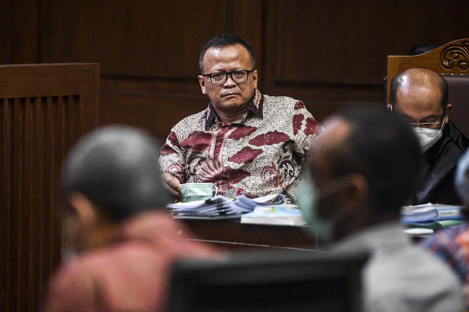 Terdakwa kasus suap izin ekspor benih lobster tahun 2020 Edhy Prabowo mengikuti sidang lanjutan di Pengadilan Tipikor, Jakarta, Rabu (28/4/2021). Agenda sidang dengan terdakwa mantan Menteri Kelautan dan Perikanan tersebut adalah mendengarkan keterangan s