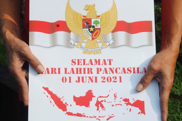 Sesuai undang-undang dasar negara republik indonesia tahun 1945 yang berperan sebagai lembaga eksekutif adalah