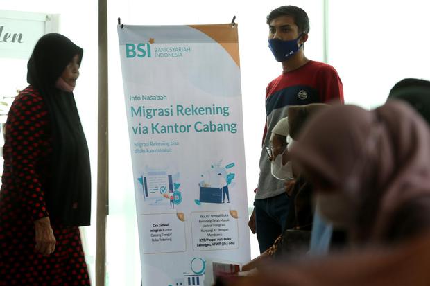 PT Bank Syariah Indonesia Tbk (BSI) terus melakukan upaya integrasi operasional yang targetkan bisa selesai pada November 2021. 