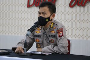 Kabid Humas Polda Kalimantan Barat Donny Charles Go