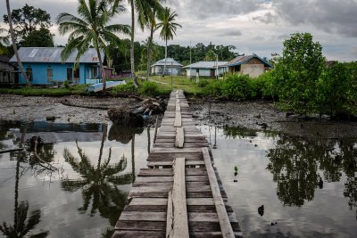 Jalan Terjalan Menuju Kampung Adat Suku Moi Sorong Papua - Daerah 