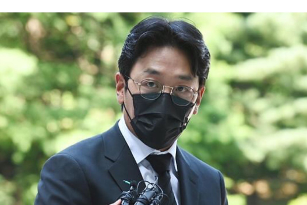 Ha Jung Woo