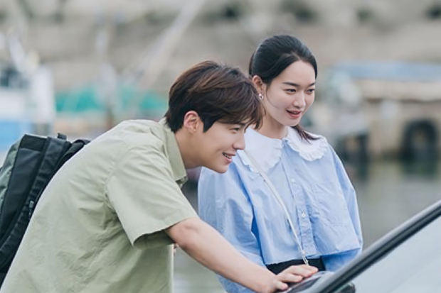 Kim Seon Ho dan Shin Min Ah