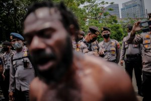 Unjuk Rasa, 17 Mahasiswa Papua Diamakan