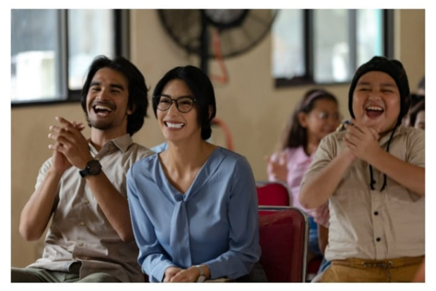 Tyas Mirasih dan Tengku Tezi