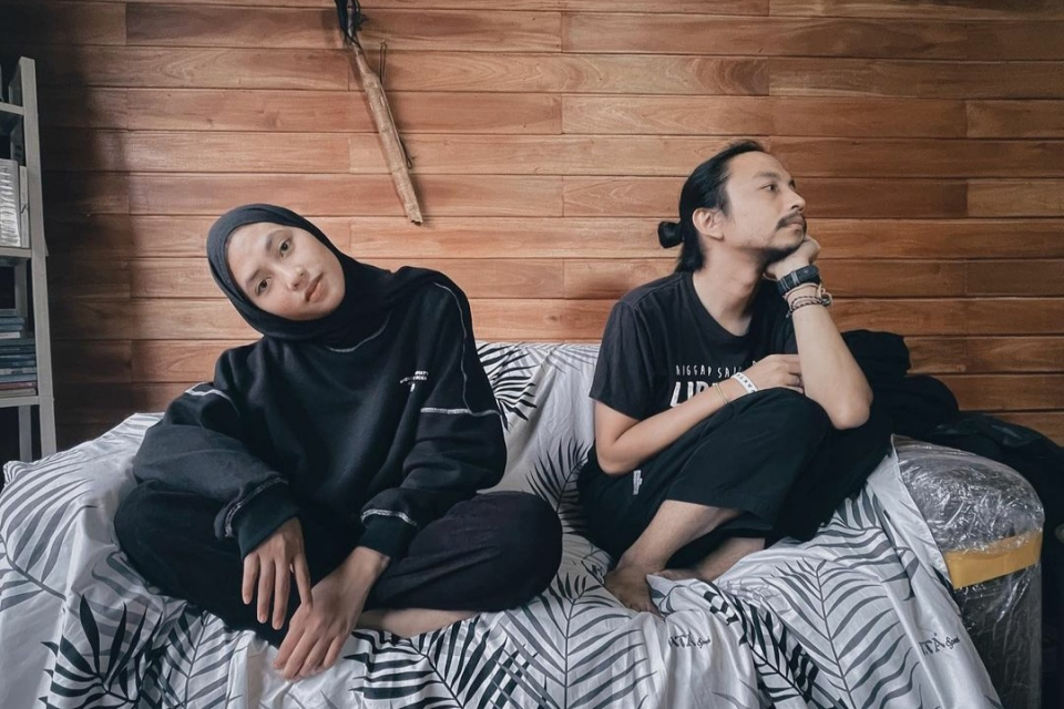 Feby Putri dan Fiersa Besari