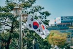 Ilustrasi bendera Korea Selatan yang dikibarkan