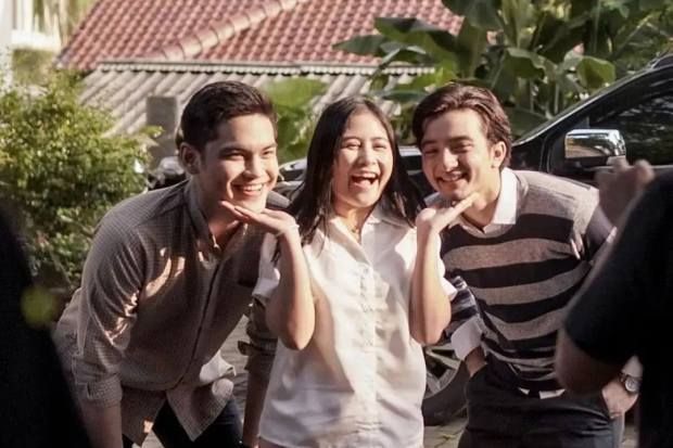 Hari Ini Kenapa Naira