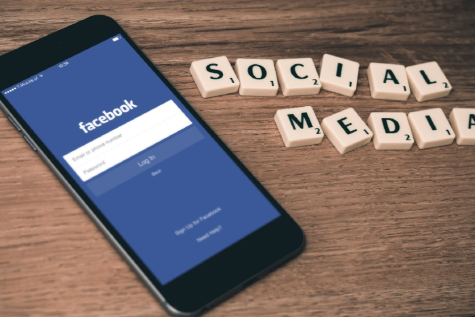 Kata-kata Lucu untuk Postingan FB