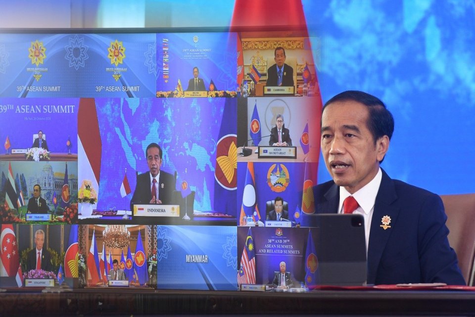 Presiden Joko Widodo menghadiri KTT ASEAN ke-38 dan 39 secara virtual, Selasa (26/10)