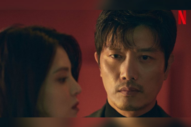 Park Hee Soon dan Han So Hee di My Name