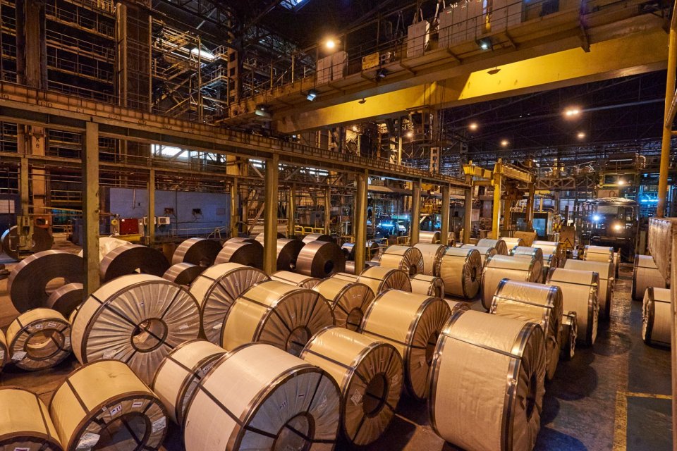 PT Krakatau Steel (Persero) Tbk mencatatkan rekor produksi bulanan baja lembaran dingin atau baja Cold Rolled Coil (CRC) yang merupakan rekor produksi terbanyak sepanjang sejarah pabrik Cold Rolling Mill (CRM) berdiri yaitu sebanyak 81.342 ton di penutupa