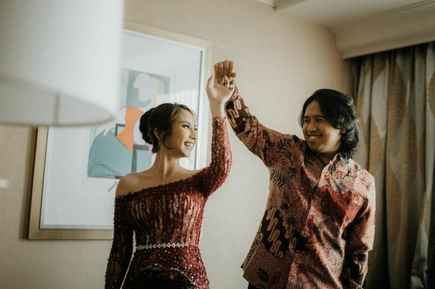 Joshua Suherman dan Clairine Clay