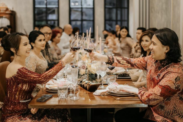 Joshua Suherman dan Clairine Clay