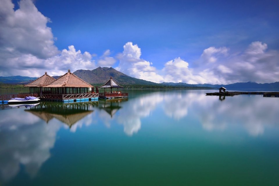 Danau Batur Kintamani, salah satu destinasi wisata Bali.