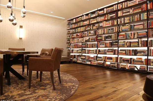 Putri Mako dan Kei Komuro