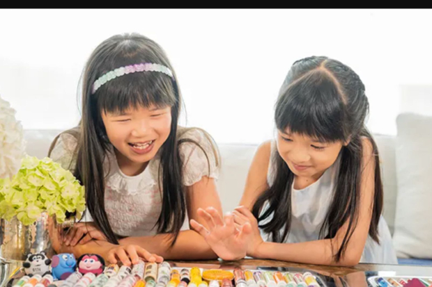 Scarlett Ashley Cheng dan Kaylyn Cheng