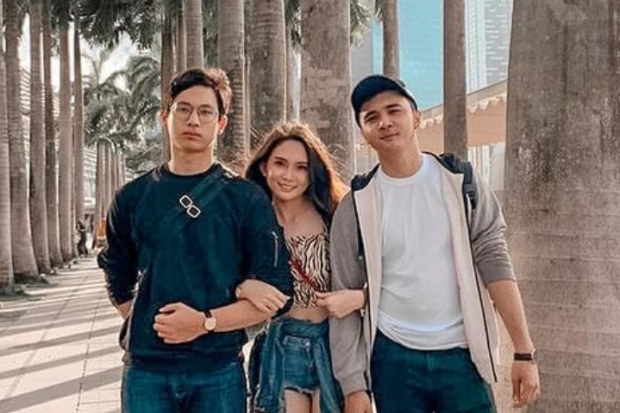 Kathleen Carolyn dan Saudaranya