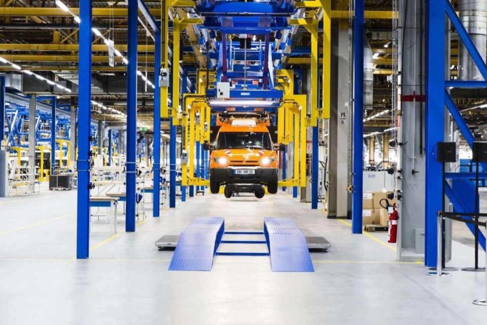 Pabrik mobil listrik StreetScooter di Jerman. 