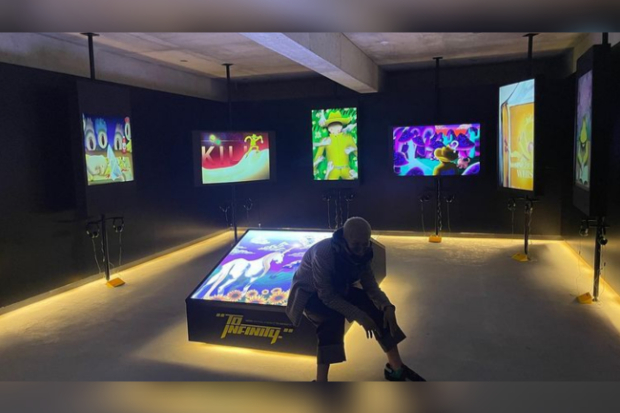 Pameran LISTEN TO PIECES