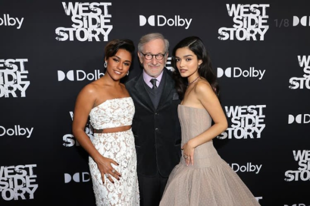 Steven Speilberg dan Pemain West Side Story