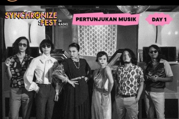 White Shoes & The Couples Company