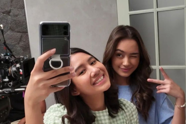 Caitlin Halderman dan Shenina Cinnamon