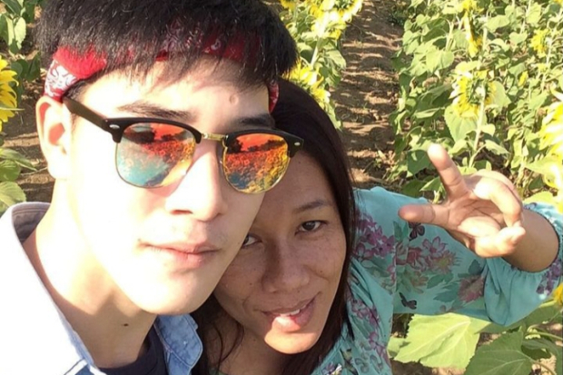 Nani Hirunkit dan Ibu