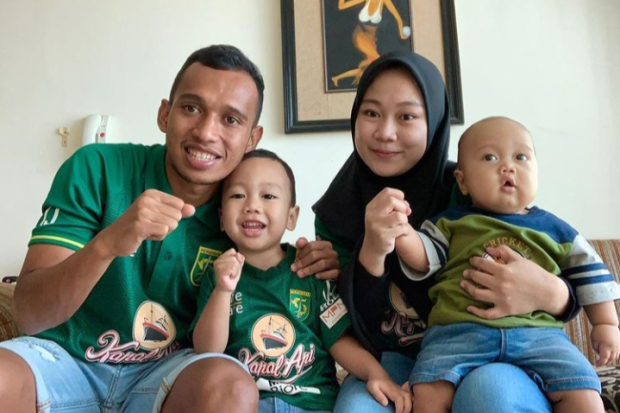 Irfan Jaya dan Keluarga