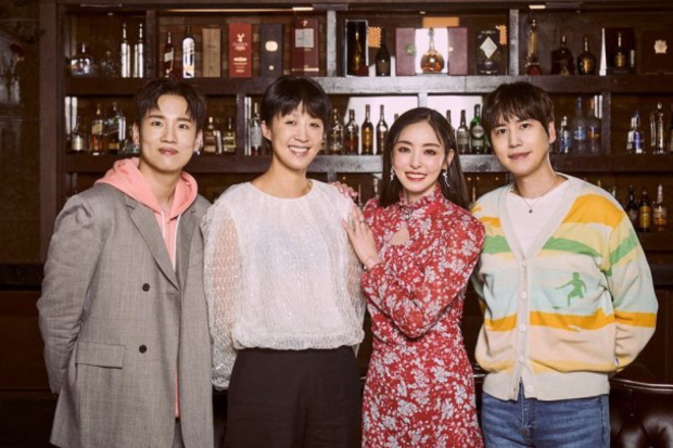 Hanhae, Hong Jin Kyung, Lee Da Hee, Kyuhyun