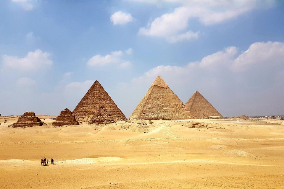Kompleks Piramida di Giza termasuk 7 Keajaiban Dunia Kuno