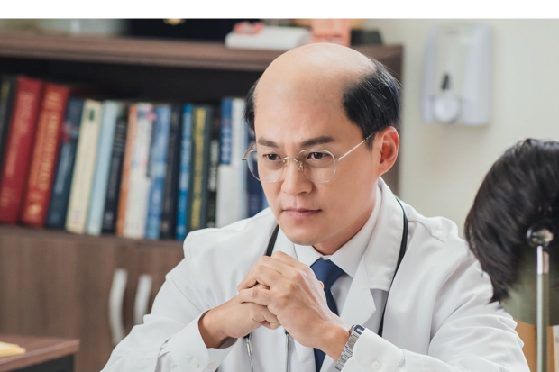 Lee Seo Jin di drama Dr. Park&rsquo;s Clinic