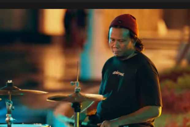 MV Menghapus Jejakmu