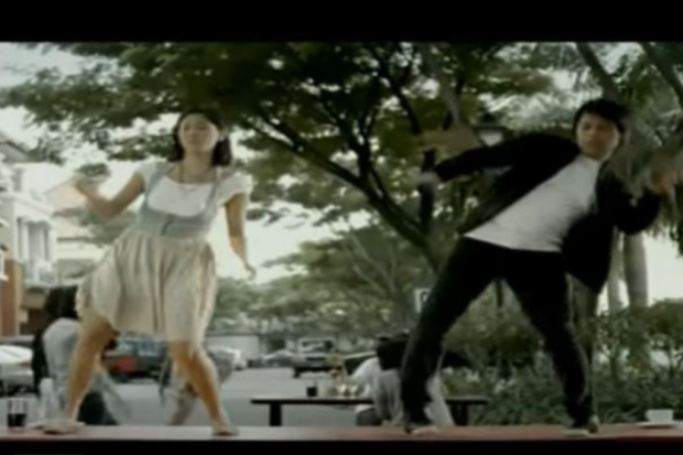 MV Menghapus Jejakmu