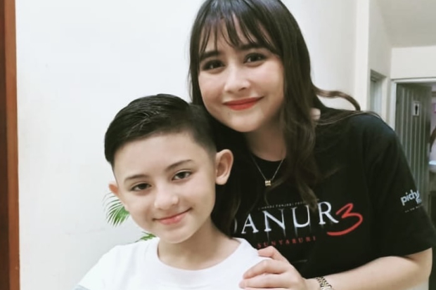 Prilly Latuconsina dan Matthew White