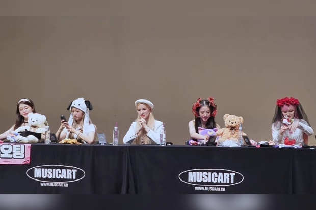 Huening Bahiyyih di Fansign