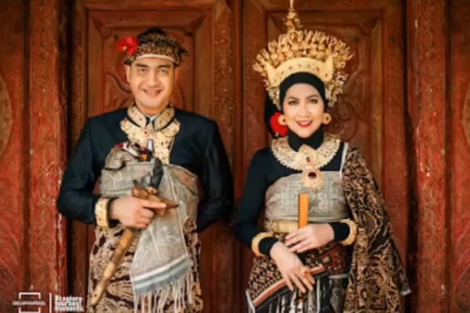 Ferry Irawan dan Venna Melinda