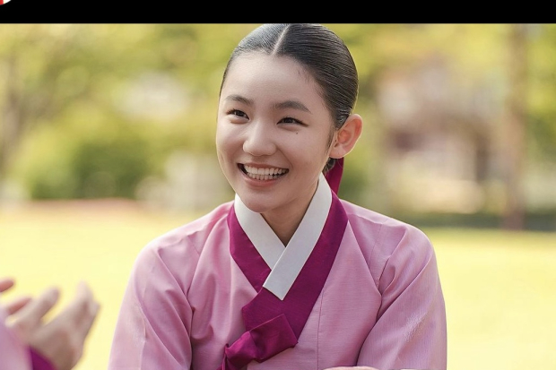 Lee Eun Saem di drama The Red Sleeve