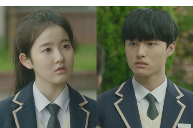 Yoon Chan Young dan Sieun STAYC