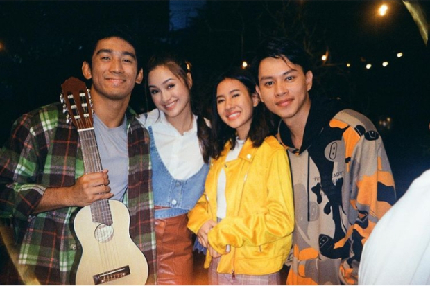 Daffa Wardhana dan Pemeran Married with Senior