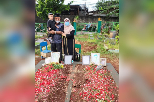 Haji Faisal Ziarah ke Makam Vanessa Angel