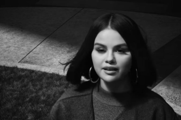 Coldplay feat Selena Gomez