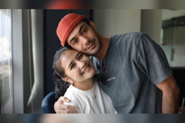 Prilly Latuconsina dan Reza Rahadian