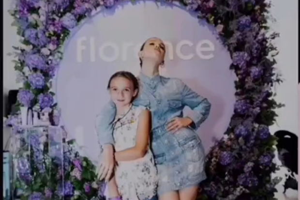 Millie Bobby Brown dan Paige