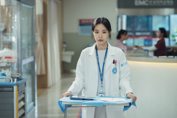 Naeun di Ghost Doctor