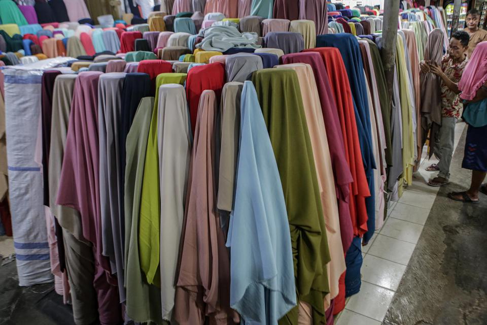 Bayang-Bayang PHK Massal di 2023, Begini Kondisi Saham Emiten Tekstil