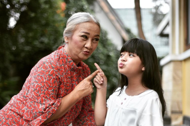 Yati Surachman dan Raya Adena