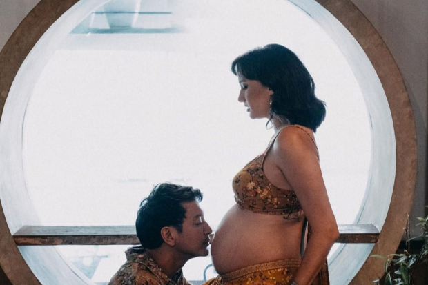 Dimas Anggara dan Nadine Chandrawinata