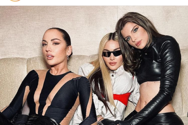 Madonna dan Julia Fox